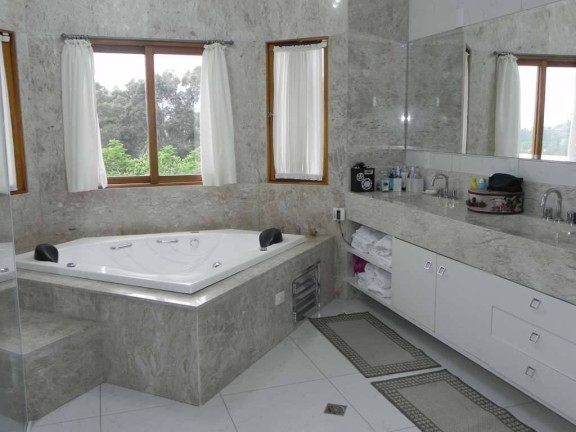 Imagem Casa com 5 Quartos à Venda,  em Jardim Ana Estela - Carapicuíba