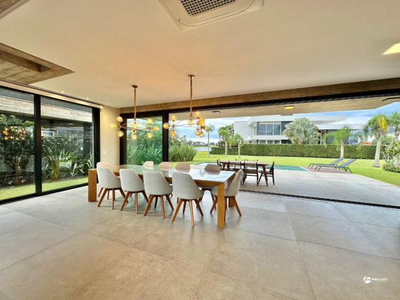 Imagem Casa de Condomínio com 5 Quartos à Venda, 297 m² em Centro - Xangri-lá
