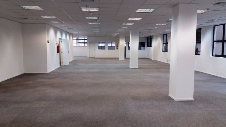 Imagem Sala Comercial à Venda, 93.917 m² em Centro - Curitiba Imagem Sala Comercial à Venda, 93.917 m² em Centro - Curitiba