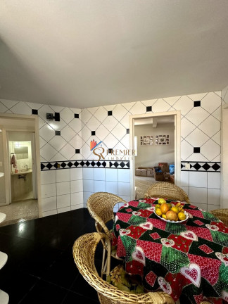 Imagem Casa com 3 Quartos à Venda, 279 m² em Carianos - Florianópolis Imagem Casa com 3 Quartos à Venda, 279 m² em Carianos - Florianópolis