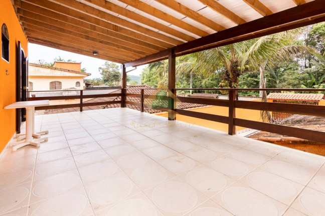 Imagem Sobrado com 5 Quartos à Venda, 300 m² em Pedreira - Ubatuba Imagem Sobrado com 5 Quartos à Venda, 300 m² em Pedreira - Ubatuba