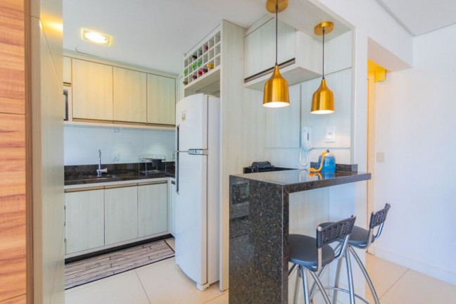Imagem Imóvel com 3 Quartos à Venda, 102 m² em Menino Deus - Porto Alegre Imagem Imóvel com 3 Quartos à Venda, 102 m² em Menino Deus - Porto Alegre