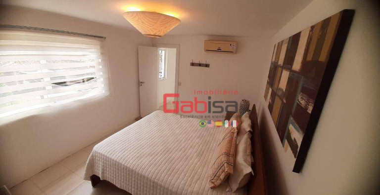Imagem Casa com 4 Quartos à Venda, 300 m² em Ferradura - Armação Dos Búzios Imagem Casa com 4 Quartos à Venda, 300 m² em Ferradura - Armação Dos Búzios