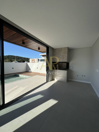 Imagem Casa com 3 Quartos à Venda, 300 m² em Pedra Branca - Palhoça