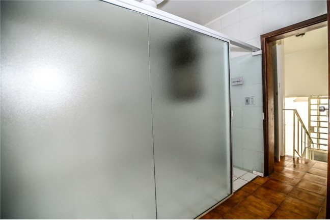 Imagem Casa com 6 Quartos à Venda, em Passo Da Areia - Porto Alegre Imagem Casa com 6 Quartos à Venda, em Passo Da Areia - Porto Alegre