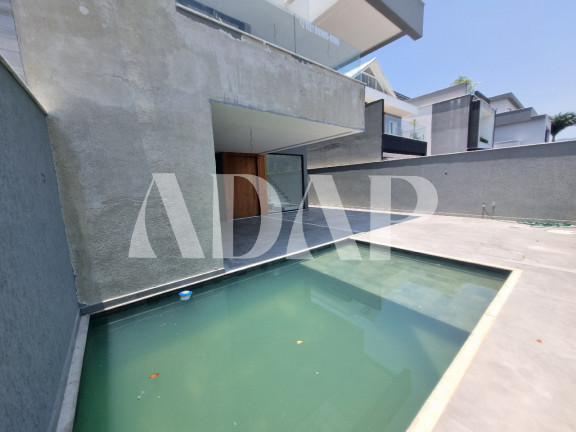 Imagem Casa com 4 Quartos à Venda, 400 m² em Recreio Dos Bandeirantes - Rio De Janeiro Imagem Casa com 4 Quartos à Venda, 400 m² em Recreio Dos Bandeirantes - Rio De Janeiro