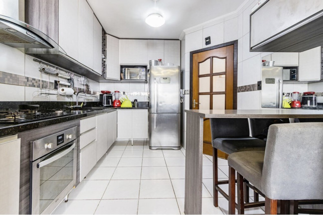 Imagem Imóvel com 3 Quartos à Venda, 161 m² em Jardim Itu - Porto Alegre Imagem Imóvel com 3 Quartos à Venda, 161 m² em Jardim Itu - Porto Alegre