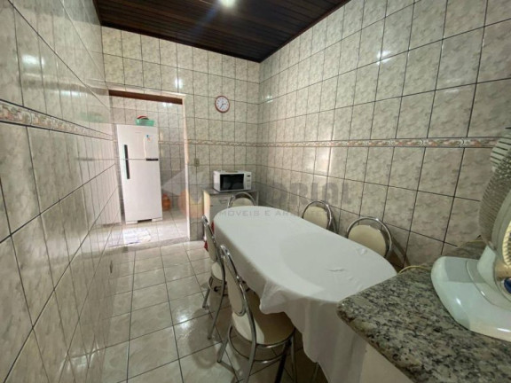 Imagem Casa com 2 Quartos à Venda, 65 m²