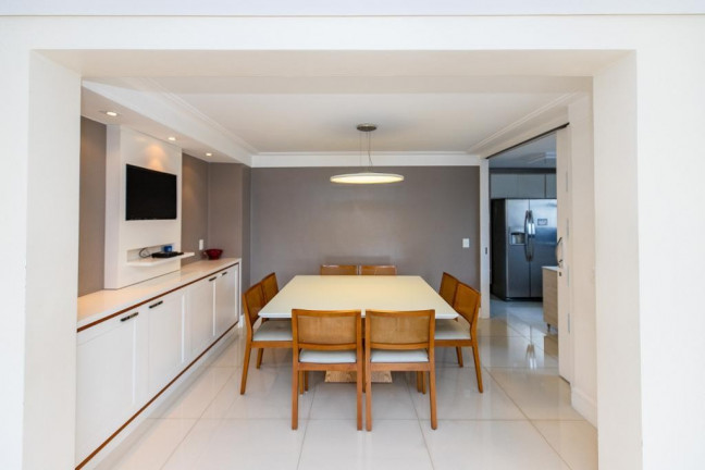 Imagem Imóvel com 4 Quartos à Venda, 196 m² em Indianópolis - São Paulo