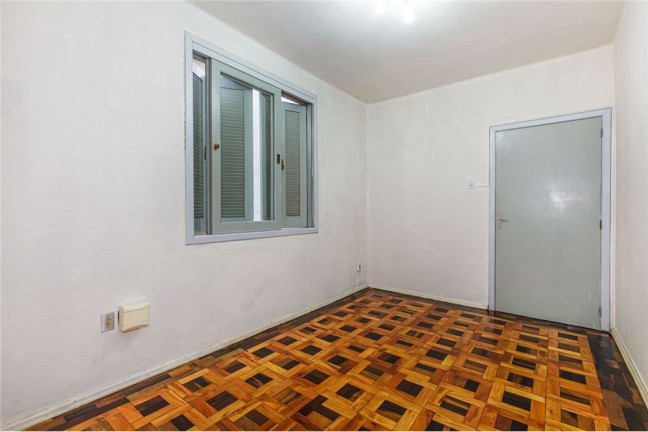 Imagem Imóvel com 1 Quarto à Venda,  em Auxiliadora - Porto Alegre