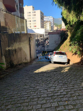 Imagem Casa com 17 Quartos à Venda, 400 m² em Centro - Petrópolis Imagem Casa com 17 Quartos à Venda, 400 m² em Centro - Petrópolis