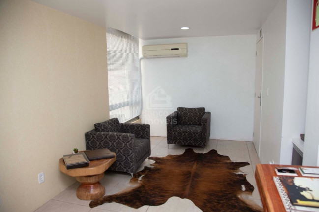 Imagem Sala Comercial à Venda, 104 m² em Centro - Santa Maria Imagem Sala Comercial à Venda, 104 m² em Centro - Santa Maria