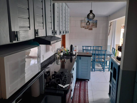 Imagem Casa com 4 Quartos à Venda, 190 m² em Itacolomi - Balneário Piçarras Imagem Casa com 4 Quartos à Venda, 190 m² em Itacolomi - Balneário Piçarras