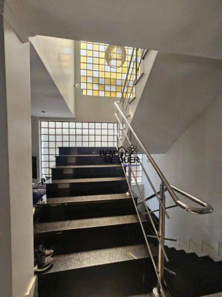 Imagem Casa com 3 Quartos à Venda, 239 m² em Parque São Domingos - São Paulo