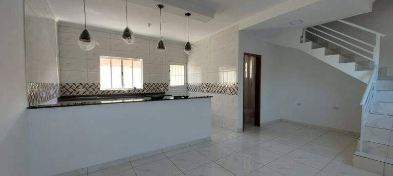 Imagem Sobrado com 2 Quartos à Venda, 90 m² em Vila Atlântica - Mongaguá Imagem Sobrado com 2 Quartos à Venda, 90 m² em Vila Atlântica - Mongaguá