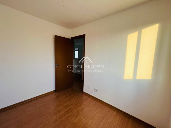 Imagem Apartamento com 2 Quartos à Venda, 40 m² em Jardim Palos Verdes - Botucatu