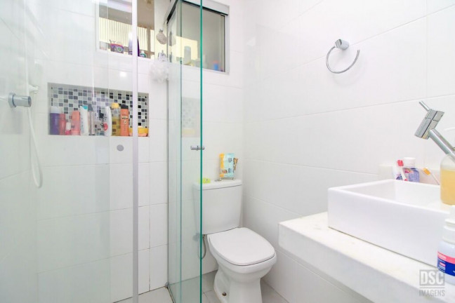 Imagem Imóvel com 2 Quartos à Venda, 47 m² em Cristal - Porto Alegre Imagem Imóvel com 2 Quartos à Venda, 47 m² em Cristal - Porto Alegre