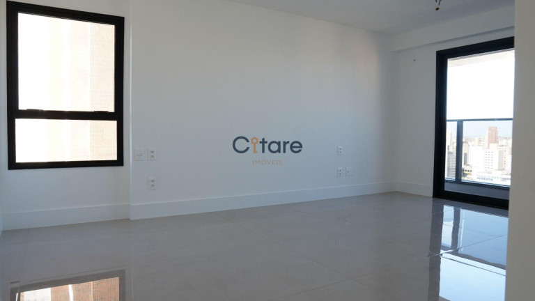Imagem Apartamento com 4 Quartos à Venda, em Meireles - Fortaleza Imagem Apartamento com 4 Quartos à Venda, em Meireles - Fortaleza