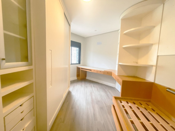 Imagem Casa com 3 Quartos à Venda, 320 m² em Coqueiros - Florianópolis Imagem Casa com 3 Quartos à Venda, 320 m² em Coqueiros - Florianópolis