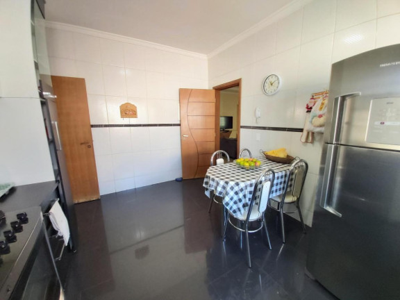 Imagem Casa com 4 Quartos à Venda, 360 m² em Guará I - Brasília Imagem Casa com 4 Quartos à Venda, 360 m² em Guará I - Brasília