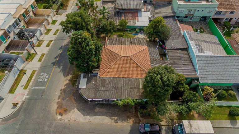 Imagem Terreno à Venda, 910 m² em Capão Raso - Curitiba Imagem Terreno à Venda, 910 m² em Capão Raso - Curitiba