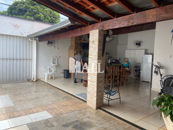 Imagem Casa com 2 Quartos à Venda, 140 m² em Alvorada - Araçatuba Imagem Casa com 2 Quartos à Venda, 140 m² em Alvorada - Araçatuba