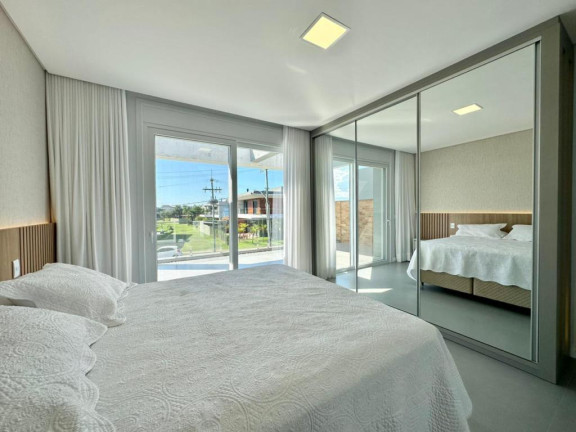 Imagem Casa com 4 Quartos à Venda, em -- - Capao Da Canoa Imagem Casa com 4 Quartos à Venda, em -- - Capao Da Canoa