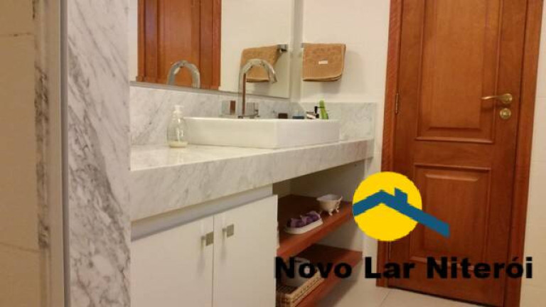 Imagem Apartamento com 3 Quartos à Venda, 215 m² em Santa Rosa - Niterói Imagem Apartamento com 3 Quartos à Venda, 215 m² em Santa Rosa - Niterói