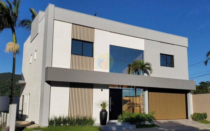 Imagem Casa com 4 Quartos à Venda, 250 m² em Barra - Balneário Camboriú
