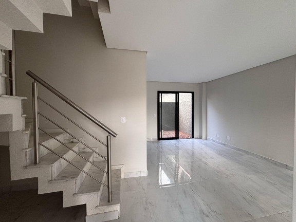 Imagem Casa com 3 Quartos à Venda, 123 m² em Uberaba - Curitiba
