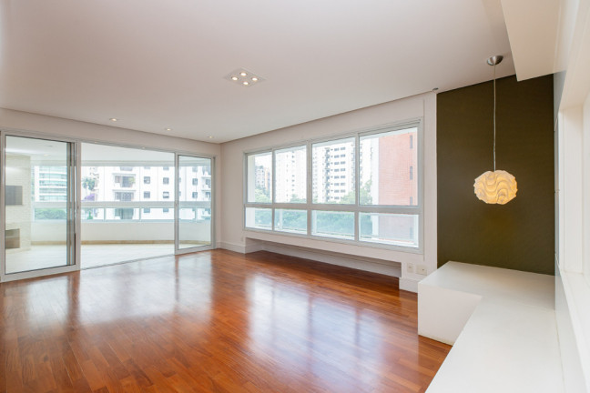 Imóvel com 3 Quartos à Venda, 158 m² em Moema - São Paulo