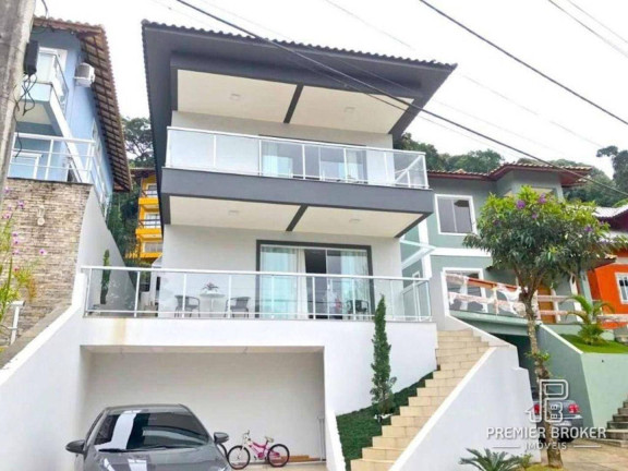 Casa com 4 Quartos à Venda, 328 m² em Vargem Grande - Teresópolis