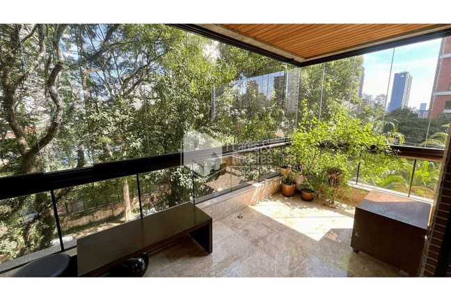 Imagem Apartamento com 4 Quartos à Venda, 272 m² em Campo Belo - São Paulo