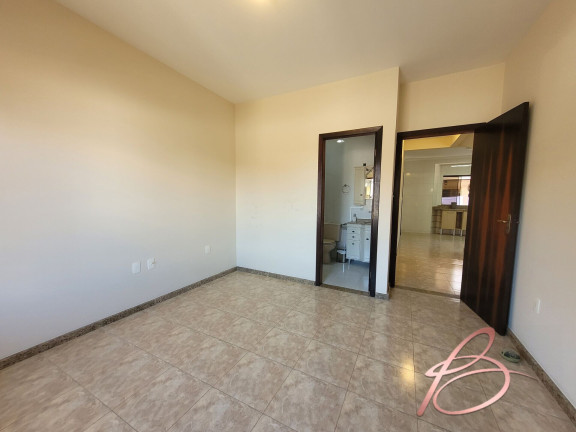 Imagem Sobrado com 3 Quartos à Venda, 231 m² em Centro - Balneário Camboriú