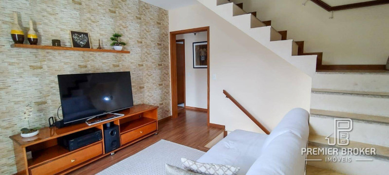 Imagem Casa com 4 Quartos à Venda, 200 m² em Araras - Teresópolis