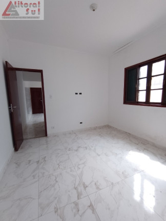 Imagem Casa com 2 Quartos à Venda, 71 m² em Maracanã - Praia Grande Imagem Casa com 2 Quartos à Venda, 71 m² em Maracanã - Praia Grande
