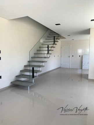 Imagem Casa com 3 Quartos à Venda, 103 m² em Santa Regina - Camboriú