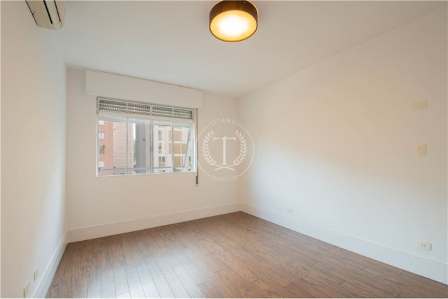 Imagem Apartamento com 2 Quartos à Venda, 156 m² em Cerqueira César - São Paulo