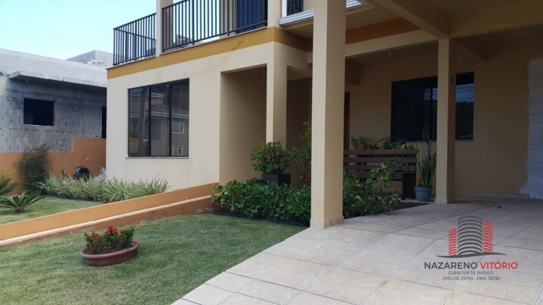 Imagem Casa com 4 Quartos à Venda, 228 m² em Praia De Fora - Palhoça Imagem Casa com 4 Quartos à Venda, 228 m² em Praia De Fora - Palhoça