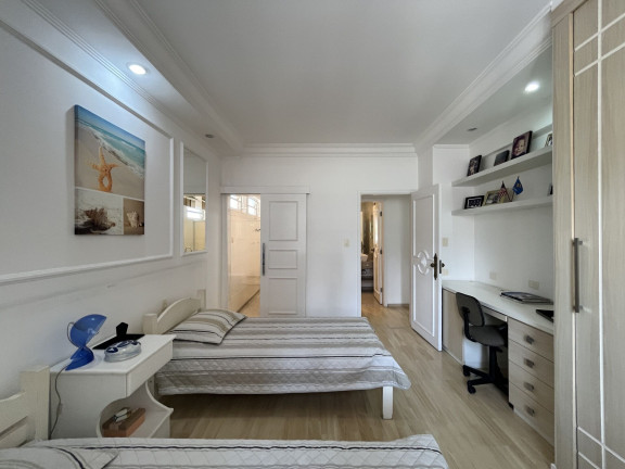 Imagem Apartamento com 3 Quartos à Venda, 205 m² em Boqueirão - Santos