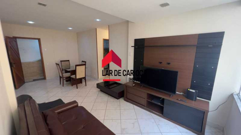 Imagem Apartamento com 2 Quartos à Venda, 60 m² em Copacabana - Rio De Janeiro