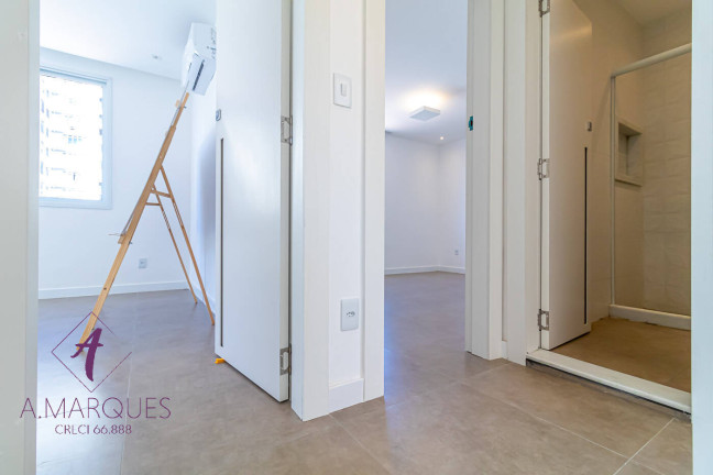 Imagem Apartamento com 3 Quartos à Venda, 237 m² em Copacabana - Rio De Janeiro Imagem Apartamento com 3 Quartos à Venda, 237 m² em Copacabana - Rio De Janeiro