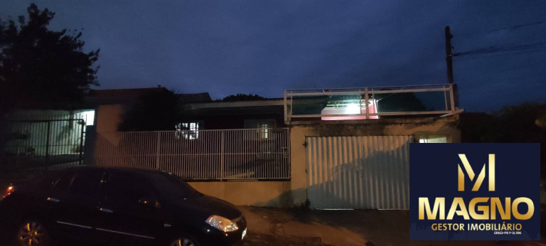 Casa com 3 Quartos à Venda, 281 m² em Guarujá - Cascavel