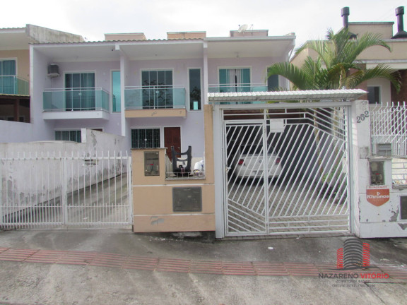 Sobrado com 3 Quartos à Venda, 67 m² em Forquilhas - São José