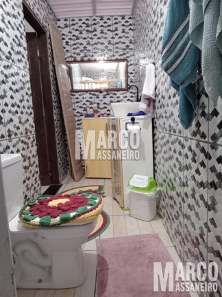 Imagem Casa com 6 Quartos à Venda, 360 m² em João Costa - Joinville Imagem Casa com 6 Quartos à Venda, 360 m² em João Costa - Joinville