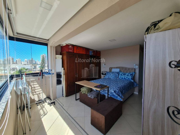 Imagem Apartamento com 2 Quartos à Venda, 93 m² em São João - Itajaí