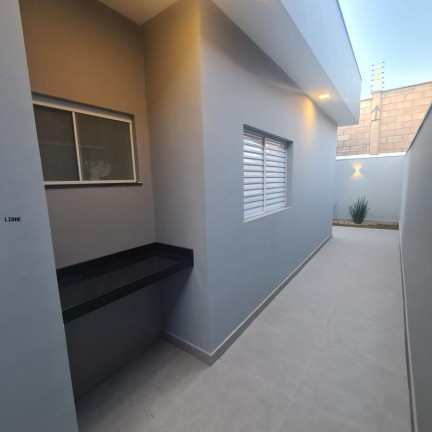 Imagem Casa com 3 Quartos à Venda, 170 m² em Lívia Iii - Botucatu
