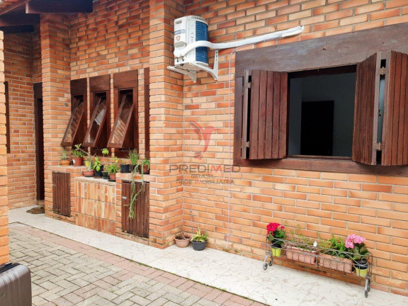 Imagem Casa com 3 Quartos à Venda, 250 m² em Itacolomi - Balneário Piçarras Imagem Casa com 3 Quartos à Venda, 250 m² em Itacolomi - Balneário Piçarras