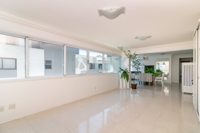 Imagem Apartamento com 3 Quartos à Venda, 167 m² em Petrópolis - Porto Alegre Imagem Apartamento com 3 Quartos à Venda, 167 m² em Petrópolis - Porto Alegre