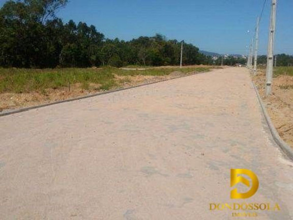Imagem Terreno à Venda, 325 m² em São Defende - Criciúma Imagem Terreno à Venda, 325 m² em São Defende - Criciúma